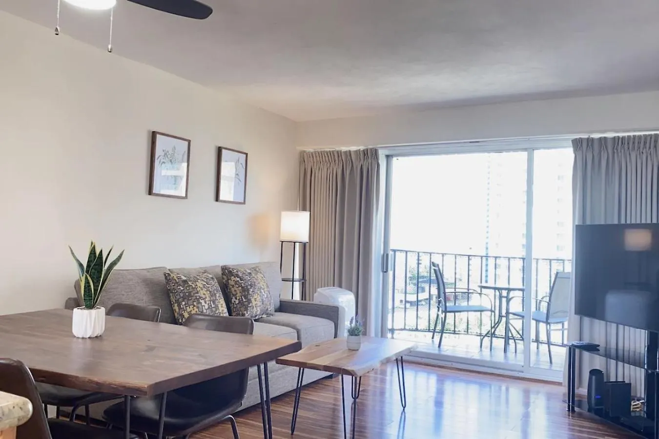 09 Free Parking 10 Min Beach 2Br-Waikiki Ala Moana ホノルル 0*,  米国