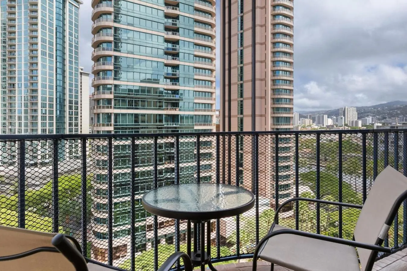 アパート 09 Free Parking 10 Min Beach 2Br-Waikiki Ala Moana ホノルル 米国
