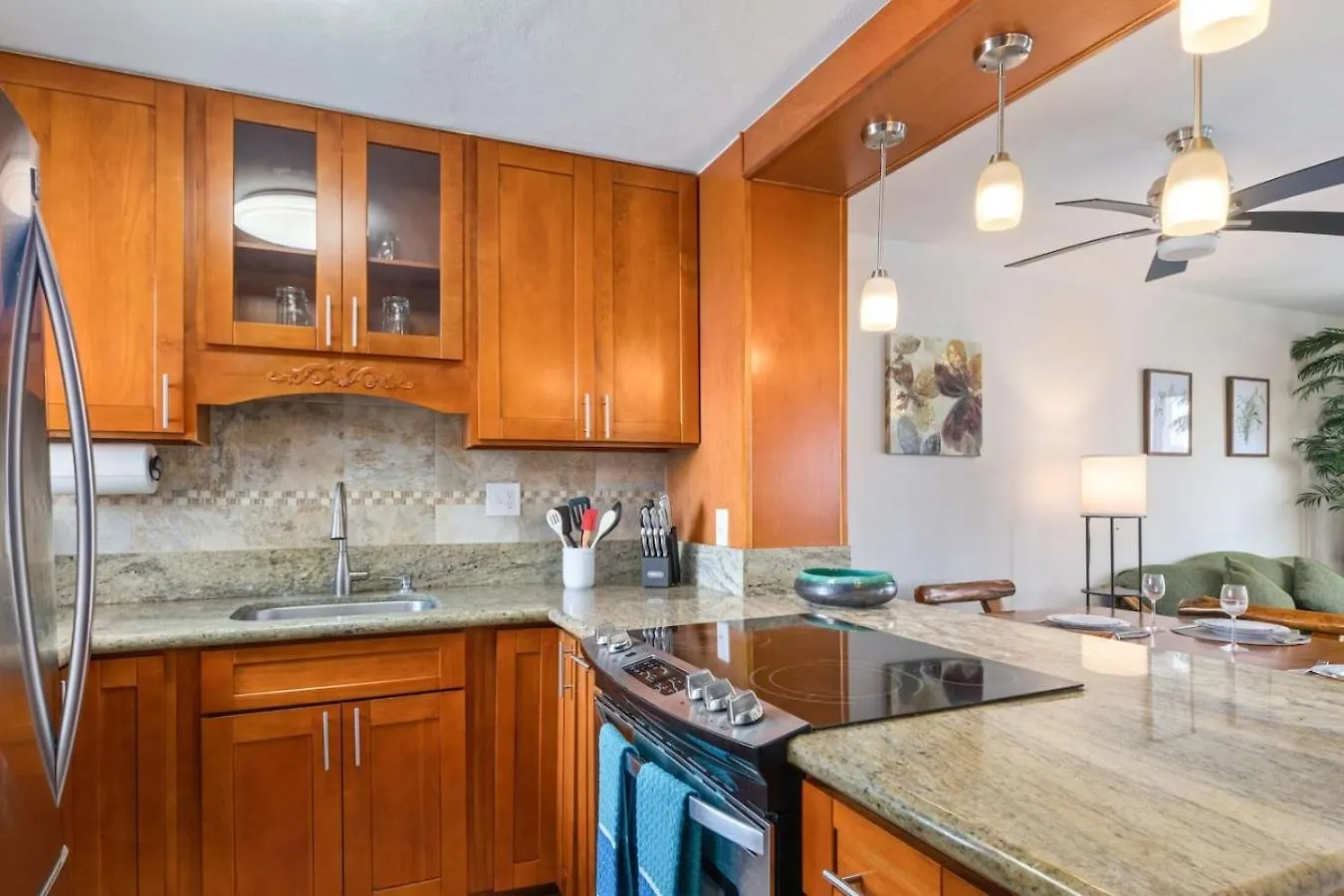 09 Free Parking 10 Min Beach 2Br-Waikiki Ala Moana ホノルル 0*,  米国